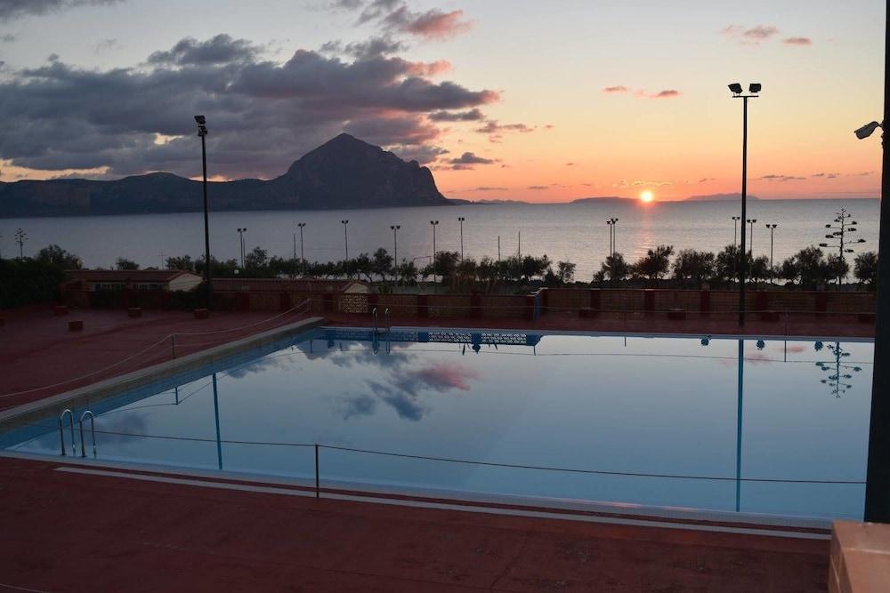 Camping Village El-Bahira Сан-Вито-Ло-Капо Экстерьер фото